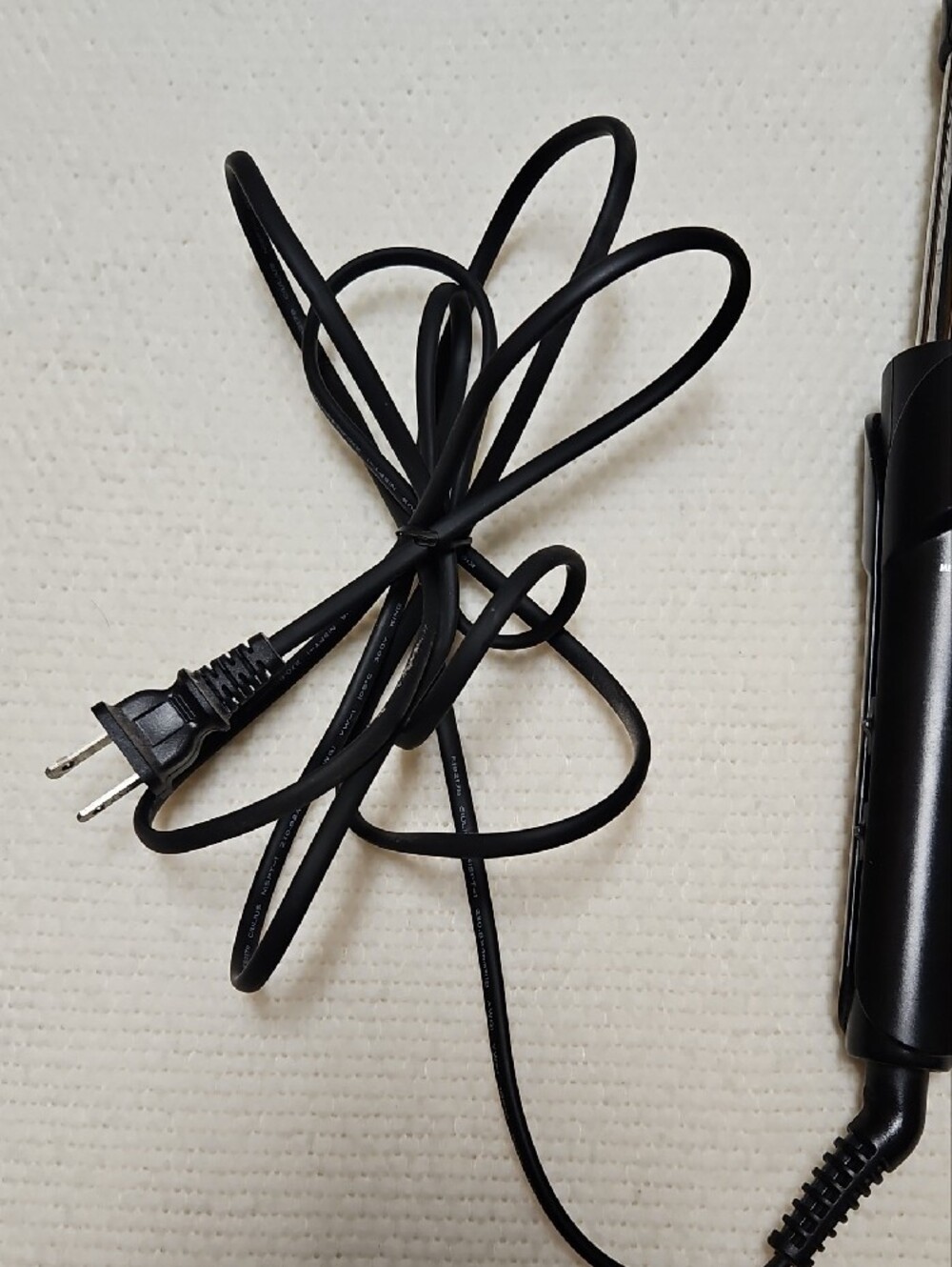 Curling Iron (Not Computer Product) - Picture 2 of 3